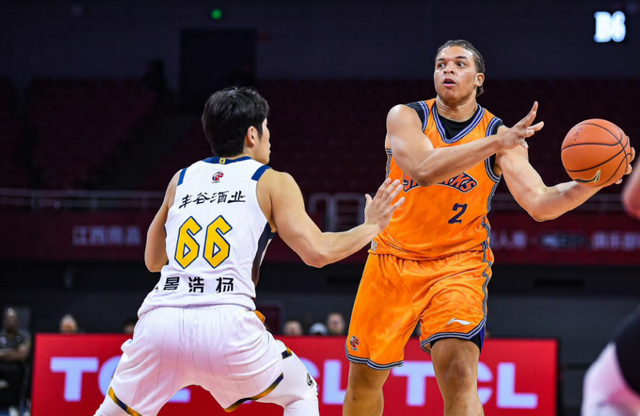 kaiyun-CBA最新消息!顶级大外援加盟北京首钢,上海男篮主力外援受伤