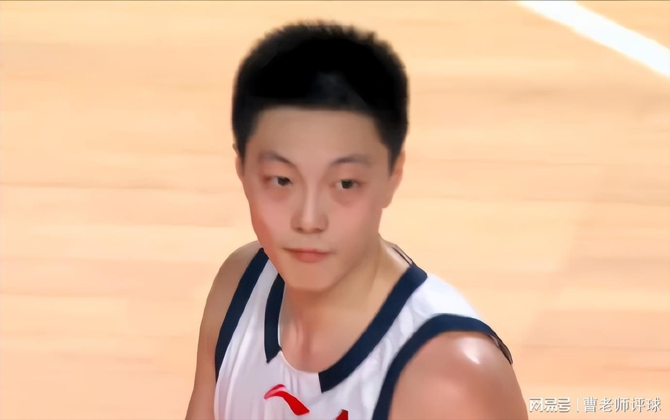 开云-领先18分都能输!杜锋的“老寒腿组合”,到底在想什么?